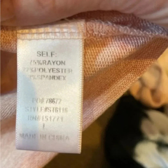 NWOT PINK GILLI LIGHTWEIGHT BRUSHED FABRIC LONG SLEEVE CREW NECK TOP SIZE L - Picture 8 of 11